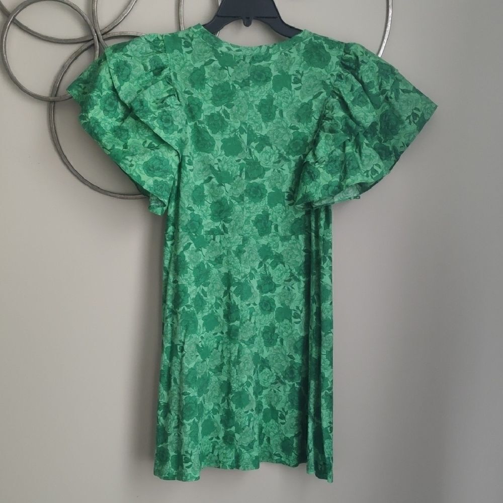 Zara Chic Green Floral Dress with Ruffle Sleeves - Picture 5 of 6